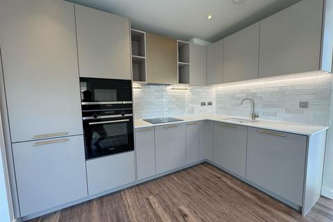 2 bedroom apartment to rent, 2C Mary Neuner Road, Haringey N8