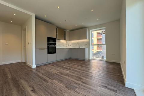 2 bedroom apartment to rent, 2C Mary Neuner Road, Haringey N8