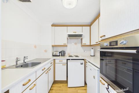 2 bedroom flat for sale, Willow Road, Aylesbury