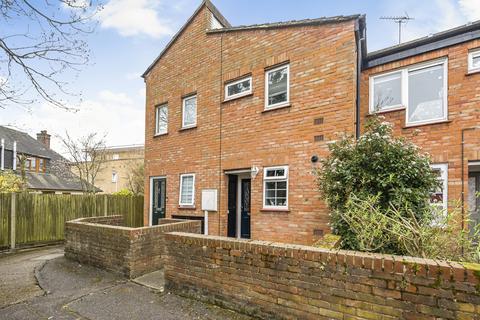 48 Lakeside Close, Ruislip, HA4 7UE