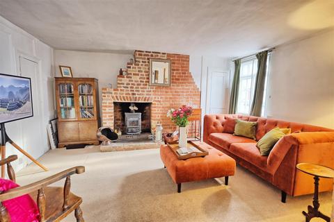 undefined, High Street, Hunsdon SG12