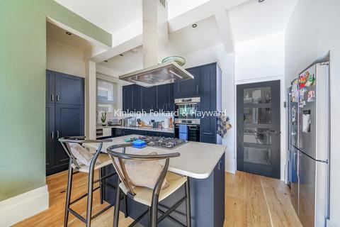 38 Manor View, London, N3 2SR