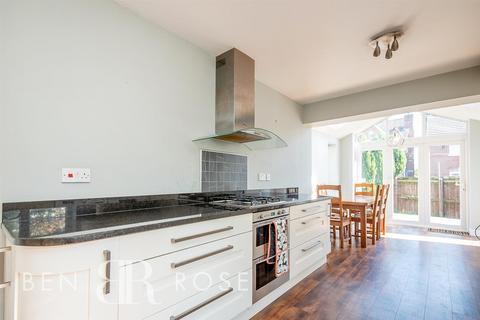 24 Forsythia Drive, Clayton Le Woods, Chorley, PR6 7DF