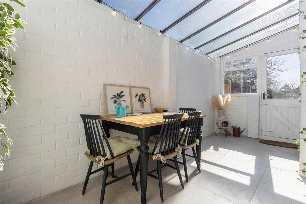 44 Raddlebarn Road 6