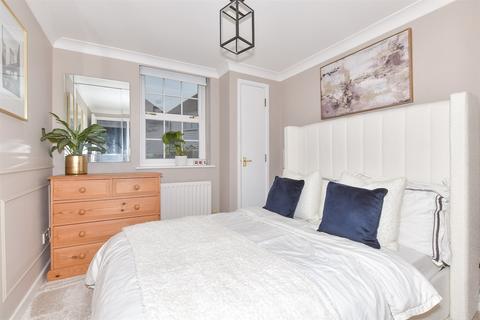 1 bedroom ground floor flat for sale, Station Road West, Canterbury CT2
