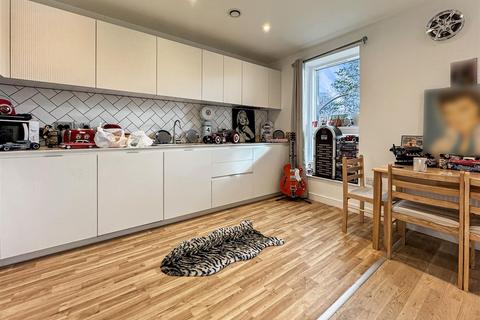 undefined, Greenleaf Walk, Southall UB1