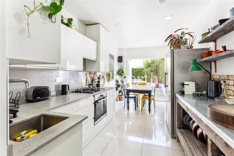 30 Napier Road, London, N17 6YE