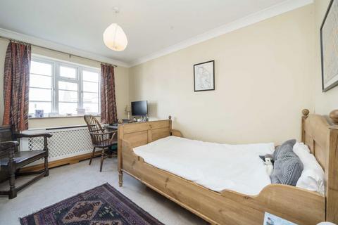 2, Campbell Court Campbell Road, London, W7 3ED