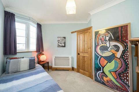 2, Campbell Court Campbell Road, London, W7 3ED
