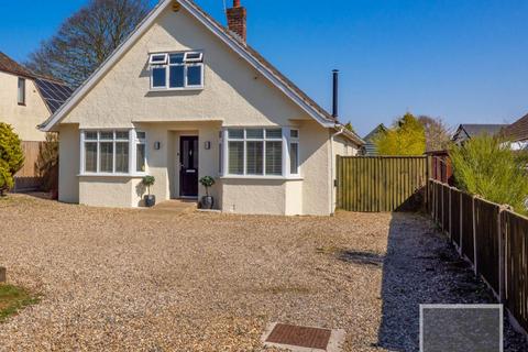 5 Brickle Road, Stoke Holy Cross, Norwich, NR14 8NE
