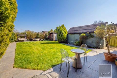 5 Brickle Road, Stoke Holy Cross, Norwich, NR14 8NE