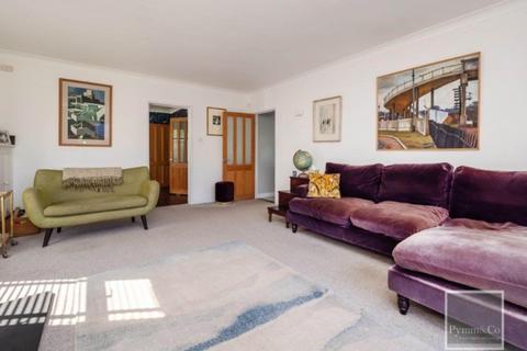 5 Brickle Road, Stoke Holy Cross, Norwich, NR14 8NE