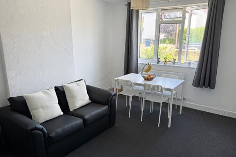 4 bedroom semi-detached house to rent, Dene Road, Headington OX3