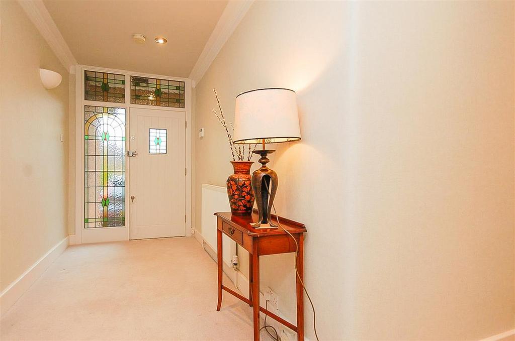 40 Gospel End Road - Hallway.jpg