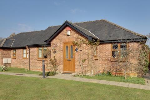 LUDCOMBE, DENMEAD