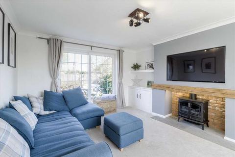 58 Dinglederry, Olney, MK46 5ET