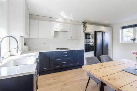 58 Dinglederry, Olney, MK46 5ET