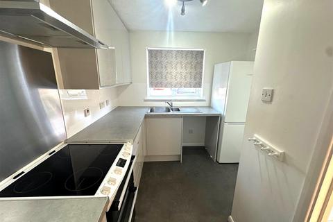 45 Pacific Close, Feltham, TW14 9XE