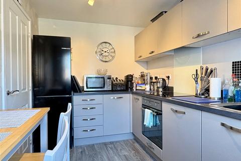 5 Sunnybrow Close, Oldham, OL8 2SZ