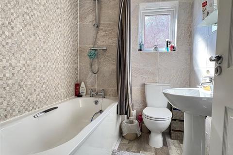 5 Sunnybrow Close, Oldham, OL8 2SZ