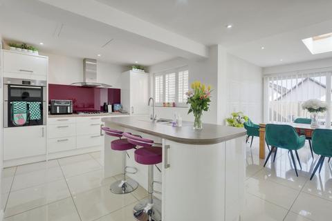 2 Althorne Close, Basildon, SS13 1QW