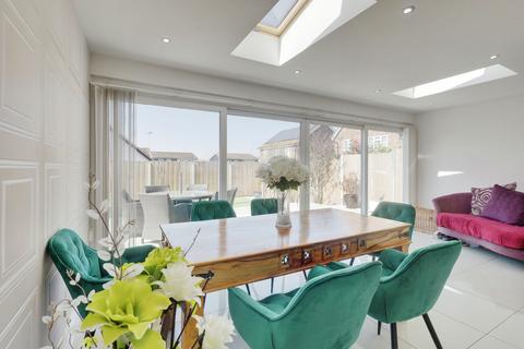 2 Althorne Close, Basildon, SS13 1QW