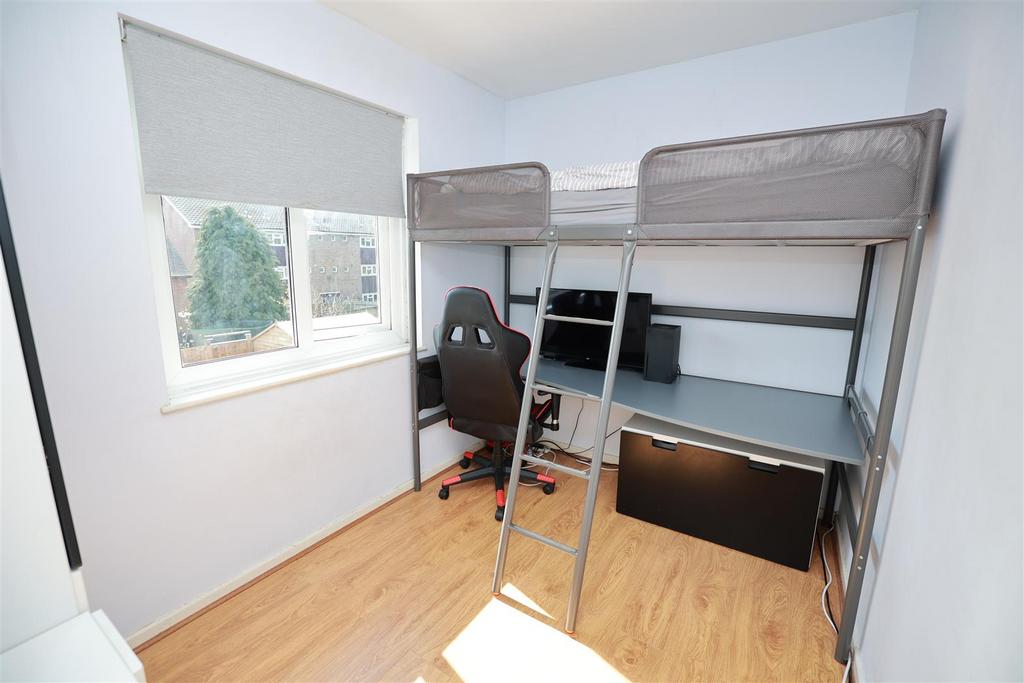 R6  4570.jpg