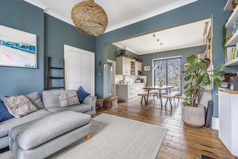 10a Avington Grove, London, SE20 8RY