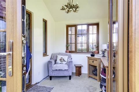 22 Hunters Chase, South Godstone, Godstone, RH9 8HR