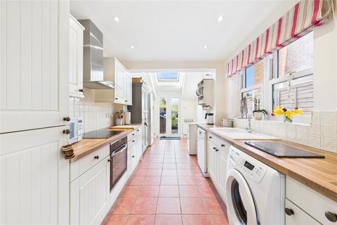 3, Trotmans Cottages Heath Road, Southend, Reading, RG7 6HG