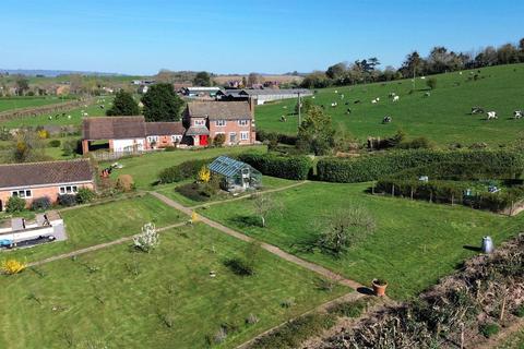 4 bedroom detached house for sale, Deerhurst, Gloucester