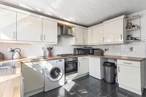 17 Henley Drive, Featherstone, Pontefract, WF7 5NY