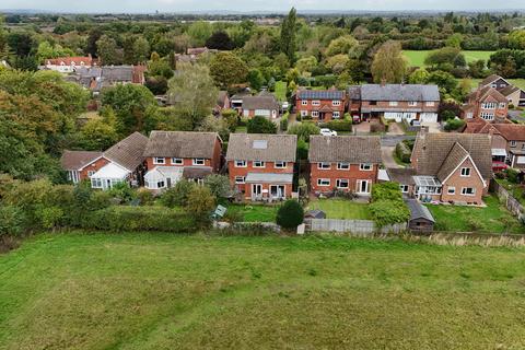 4 bedroom detached house for sale, Main Street, Aylesbury