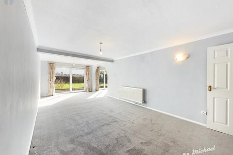 4 bedroom detached house for sale, Main Street, Aylesbury