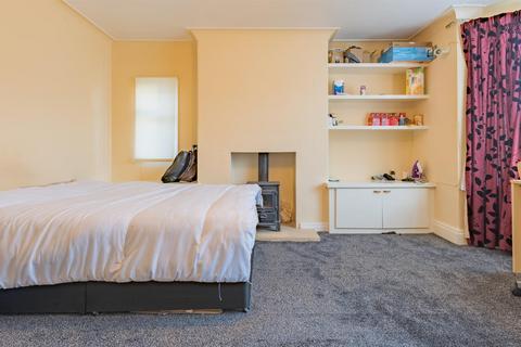 1 bedroom in a house share to rent, Drummond Avenue, Headingley, Leeds, LS16 5JZ