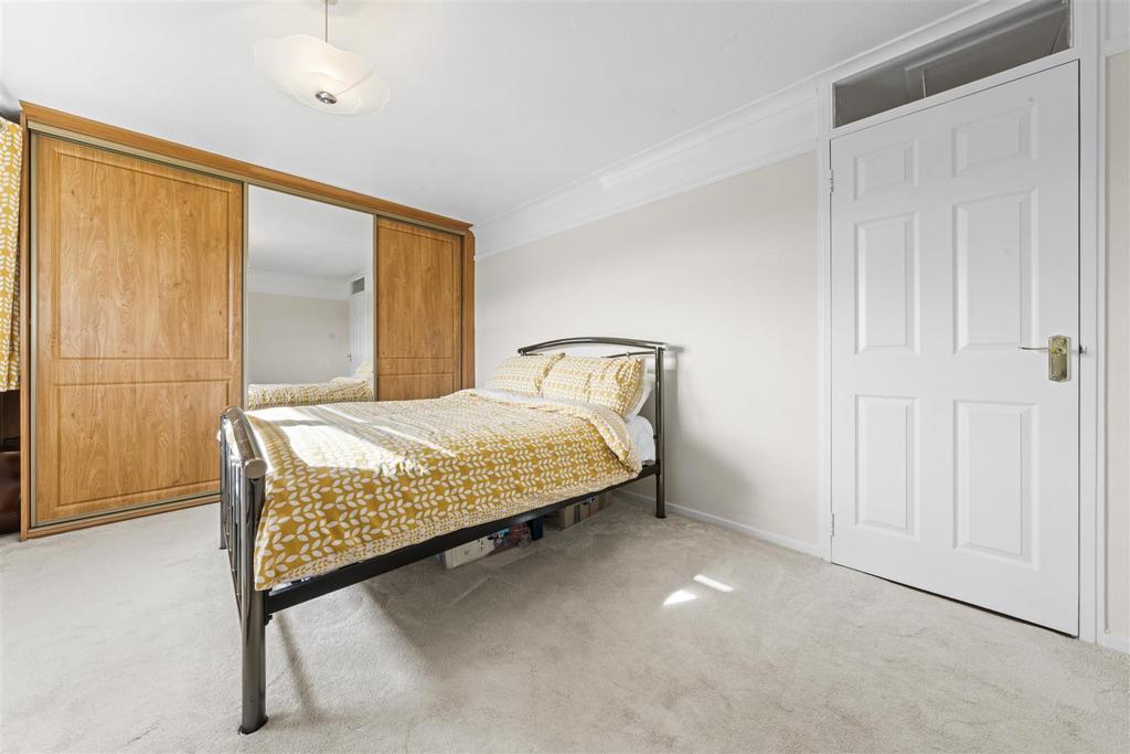 Bedroom1 (3).JPG