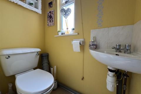 5 Caxton Close, Swindon, SN3 2HS