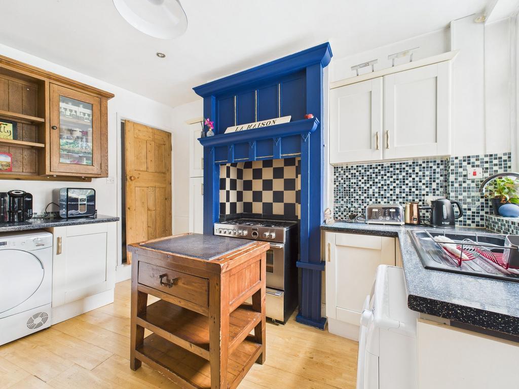Dining Kitchen (Kitchen Area)