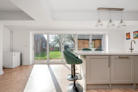 3 bedroom cottage for sale, Stunning Kitchen Diner in Eastwell, Main Street, LE14 4EH