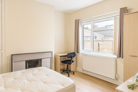 6 bedroom semi-detached house to rent, Rectory Road, Oxford OX4
