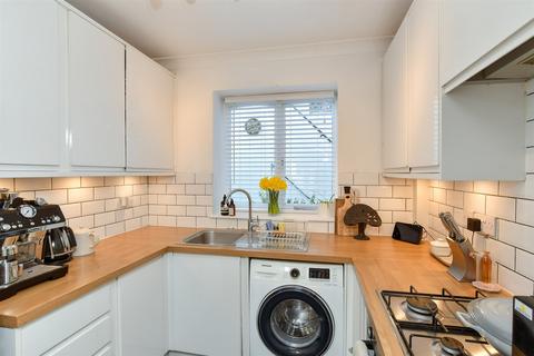 2 bedroom maisonette for sale, Gordon Road, Brighton, East Sussex