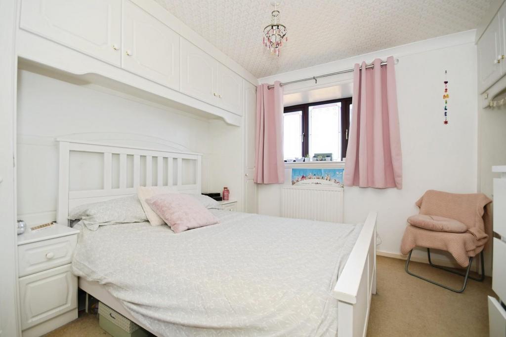 BED 2.jpg