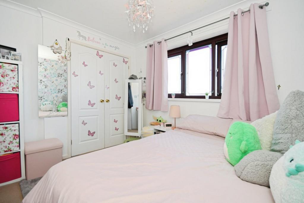 Bed 4 01