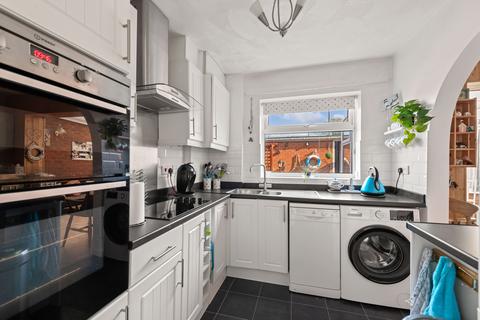 3 Castleton Boulevard, Skegness, PE25 2TU