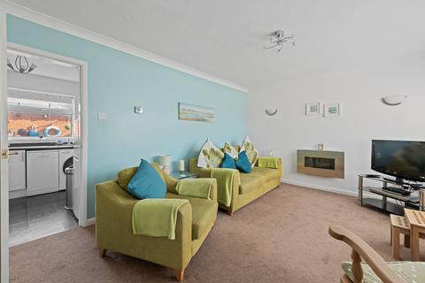3 Castleton Boulevard, Skegness, PE25 2TU