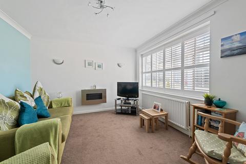 3 Castleton Boulevard, Skegness, PE25 2TU