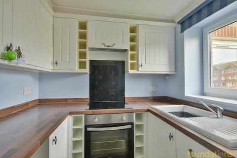 1 bedroom flat for sale, De la Warr Parade, Bexhill-on-Sea, TN40