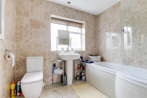 3 bedroom detached house for sale, Weaverthorpe Road, Woodthorpe NG5