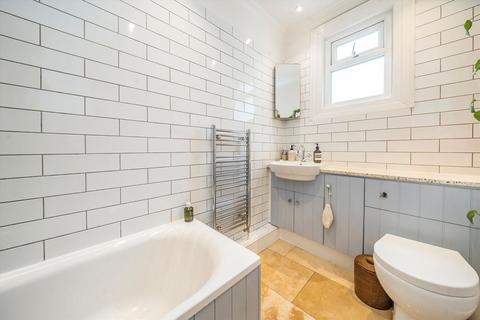 54a Trevelyan Road, London, SW17 9LN