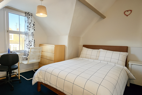 6 bedroom semi-detached house to rent, Divinity Road, Oxford OX4